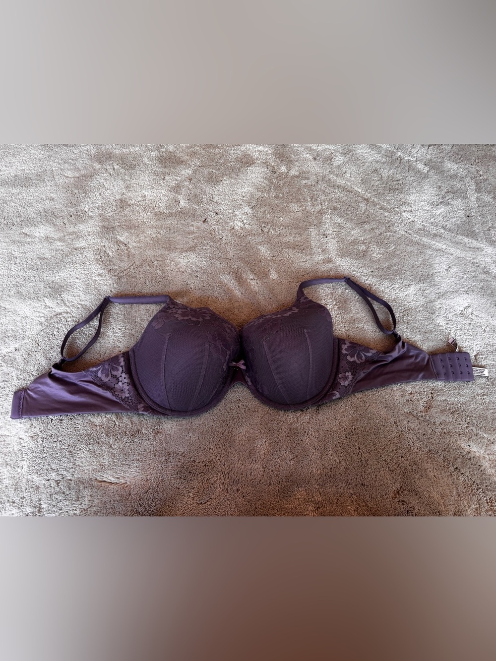 Victoria's Secret Body by Victoria Bra, 36DD